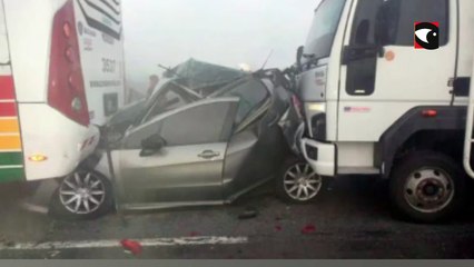 Dos personas perdieron la vida en un choque múltiple en el puente Zárate-Brazo Largo