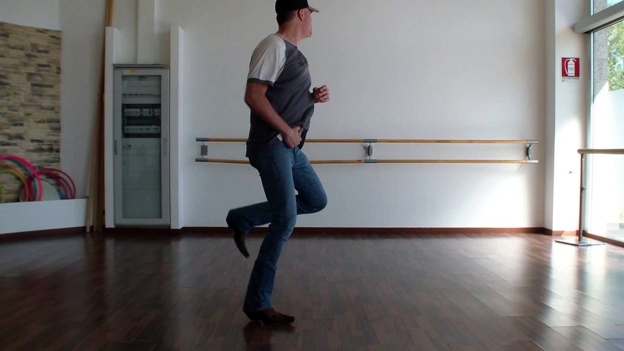 (we are) LITTLE THINGS (Dance - Catalan Line Dance) choreo by Roberto Bresciani