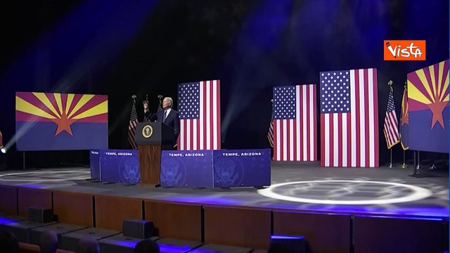Biden contestato durante un discorso: Stai zitto, parlo con te dopo