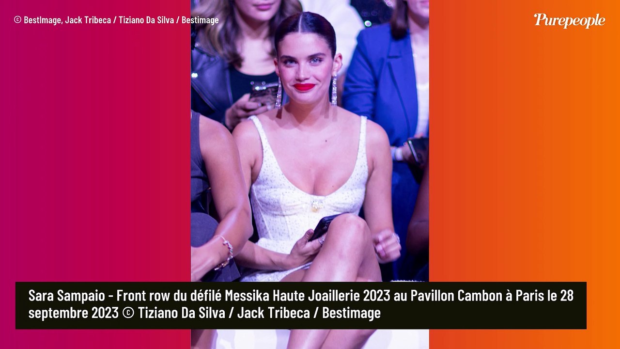 Défilé Messika : Carla Bruni en combi moulante et cuissardes en cuir enflamme le podium, les stars sous le charme