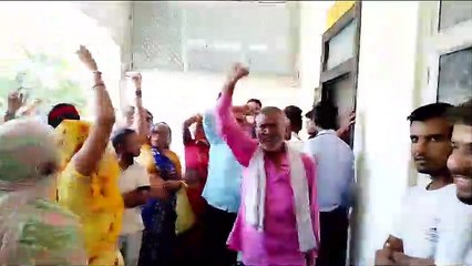 कच्चा परकोटा: पट्टों को लेकर निगम के दफ्तर में हंगामा