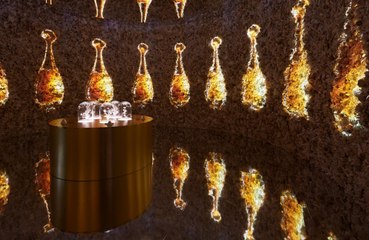 Dior J’adore : l'exposition qui retrace l'histoire d'un parfum iconique