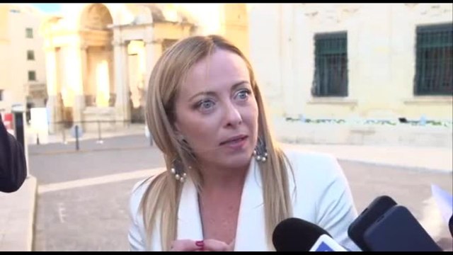 Meloni: la sinistra spera in governo tecnico, intanto noi governiamo