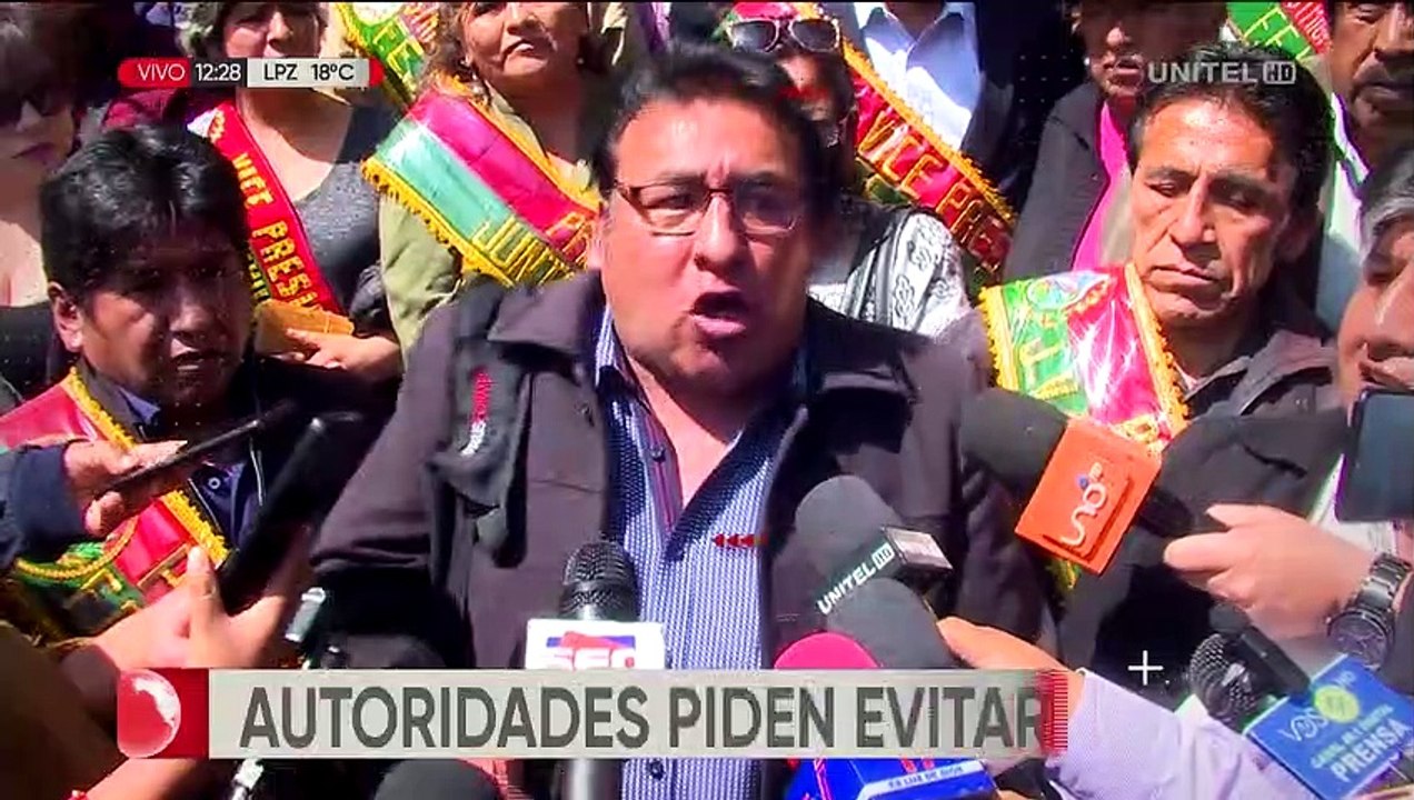 Choferes se enfrentan en La Paz por segundo día consecutivo; hay cinco aprehendidos