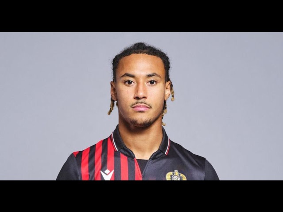 VIDEO: OGC Nice : Le footballeur Alexis Beka Beka menace de s'ôter la vie et veut sauter d'un pont