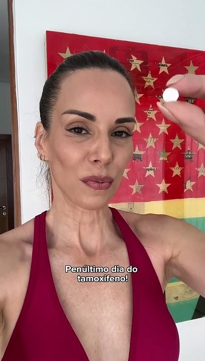 Ana Furtado se despede de remédio contra o câncer após cinco anos: "Tudo passa"
