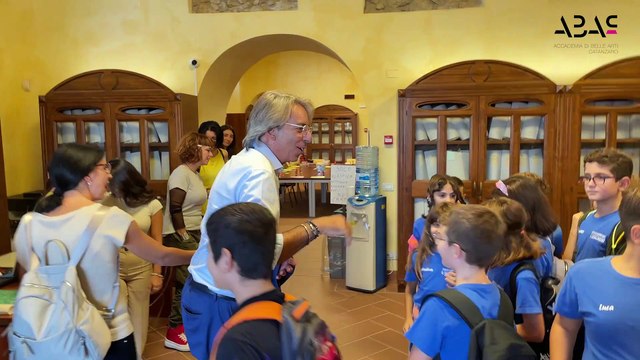 Arte, musica, storia e colori: l’Accademia di Belle Arti e l’Archivio storico comunale accolgono i bambini dell’IC “Casalinuovo” di Catanzaro