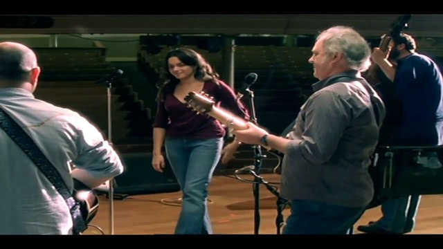 NORAH JONES — Creepin' In (rehearal take) (Alt Version) | Norah Jones And The Handsome Band ☆ Live In 2004
