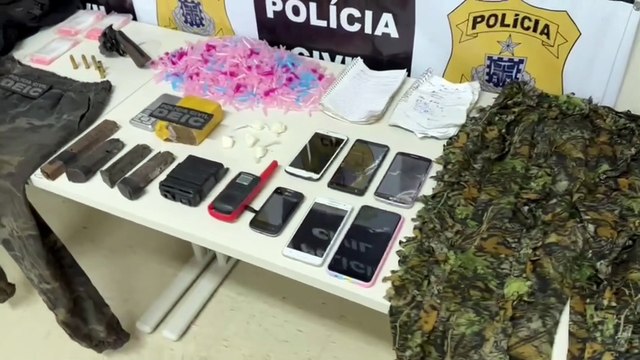 Policiais civis encontram laboratório de drogas de facção criminosa em Salvador; assista