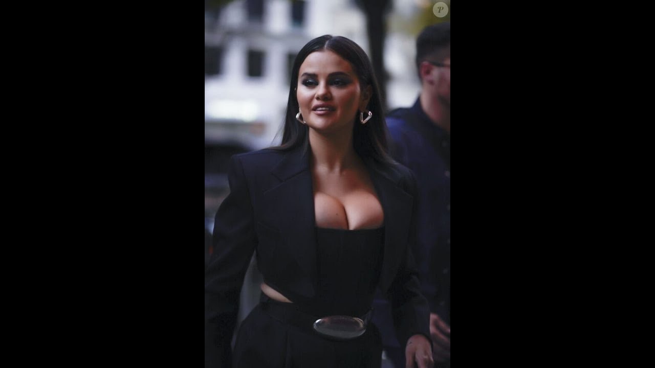 Selena Gomez maxi-décolletée : dîner grand luxe...