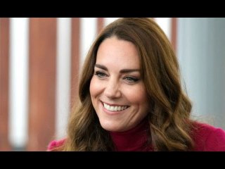 Queen warned to avoid passing on Meghan Markle's roles to Kate 'Too many comparisons!’