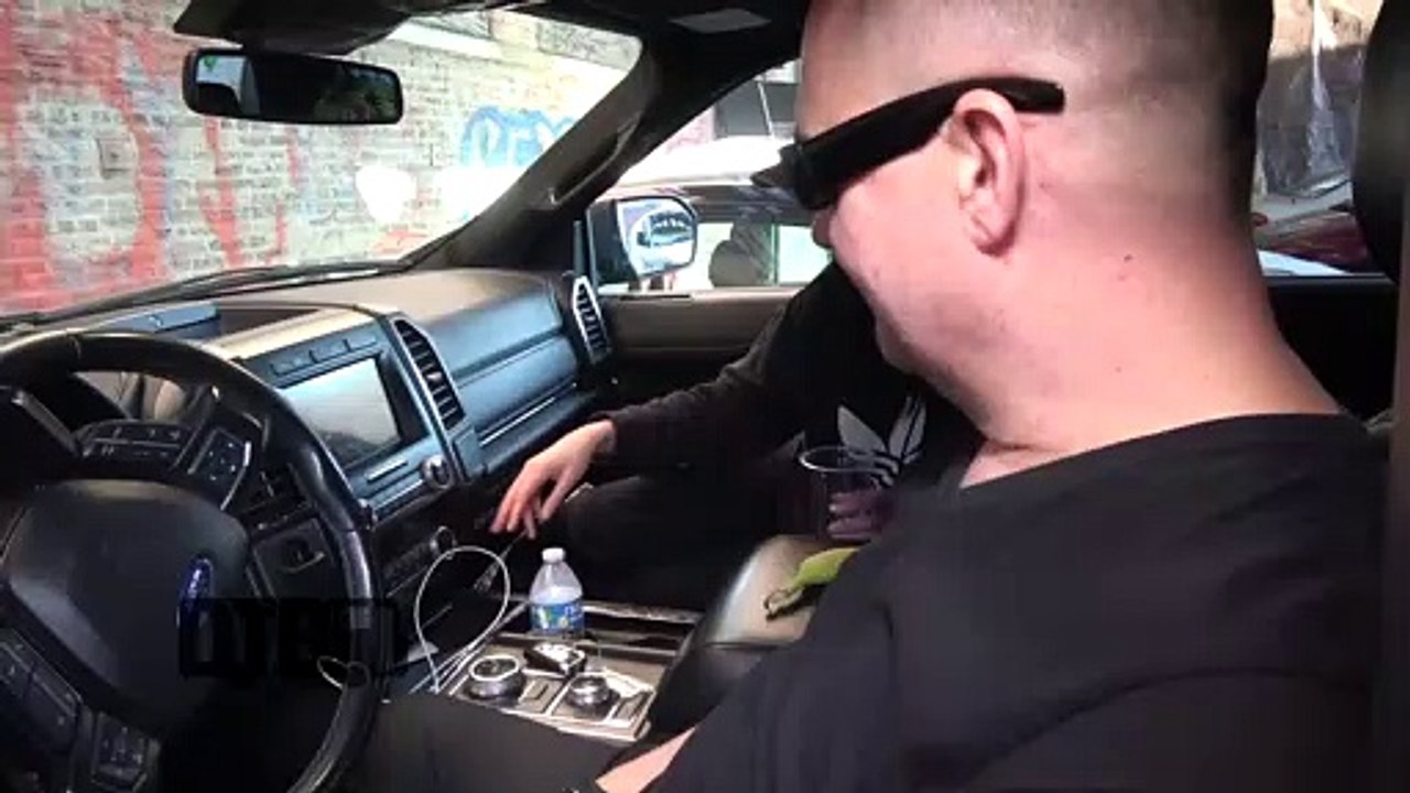 Night Club - BUS INVADERS Ep. 1800