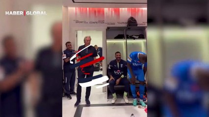 Al-Hilal'in yıldız futbolcularından Jorge Jesus'a sevgi seli...  'Mister, Mister'
