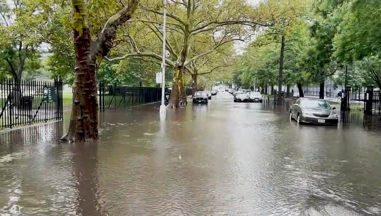 New York steht nach Starkregen unter Wasser