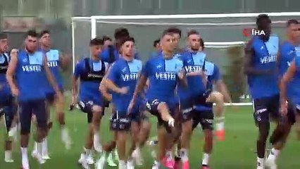 Ce sera une première dans l’histoire du football turc ! Les onze de départ du match Trabzonspor-Siltaş Yapı Pendikspor ont été annoncés.