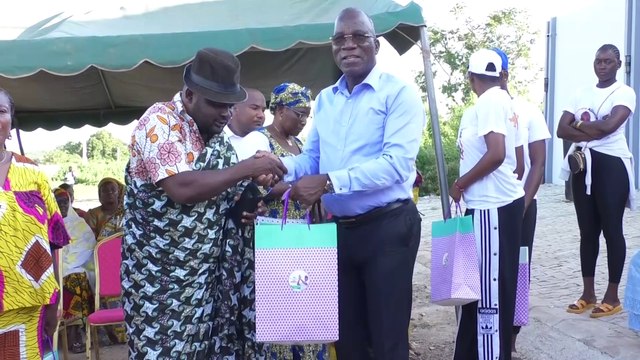 Don de 20 000 kits scolaires à des familles vulnérables à Bouaké par la Fondation KOLIADJO