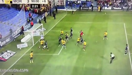 Ce gardien marque un but de sa surface de réparation, hallucinant (Vidéo) !