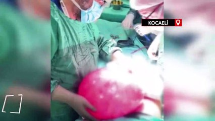 Kocaeli'de hamile olduğunu sanıyordu, karnından 15 kilo kist çıktı