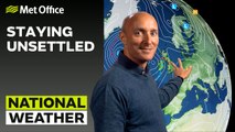 30/09/23 – Rain lingering for central areas – Evening Weather Forecast UK – Met Office Weather