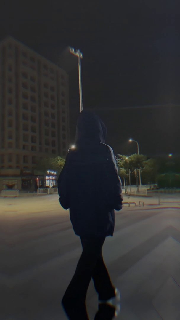 ⁣A very beautiful young cosplayer