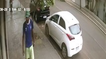Câmera flagra ladrões furtando patinete elétrico na Rua Rio de Janeiro