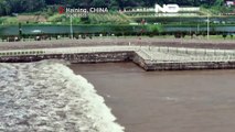 شاهد: موجات مدية في تجويف نهر تشيانتانغ في الصين تخلق مشاهد مذهلة تسحر الزوار