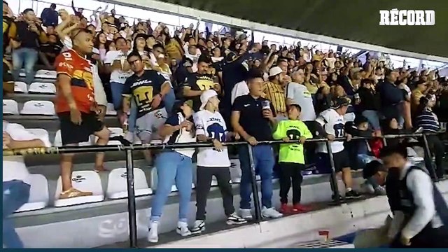 Somos LOCALES otra vez Retumba la porra Auriazul en el Azteca