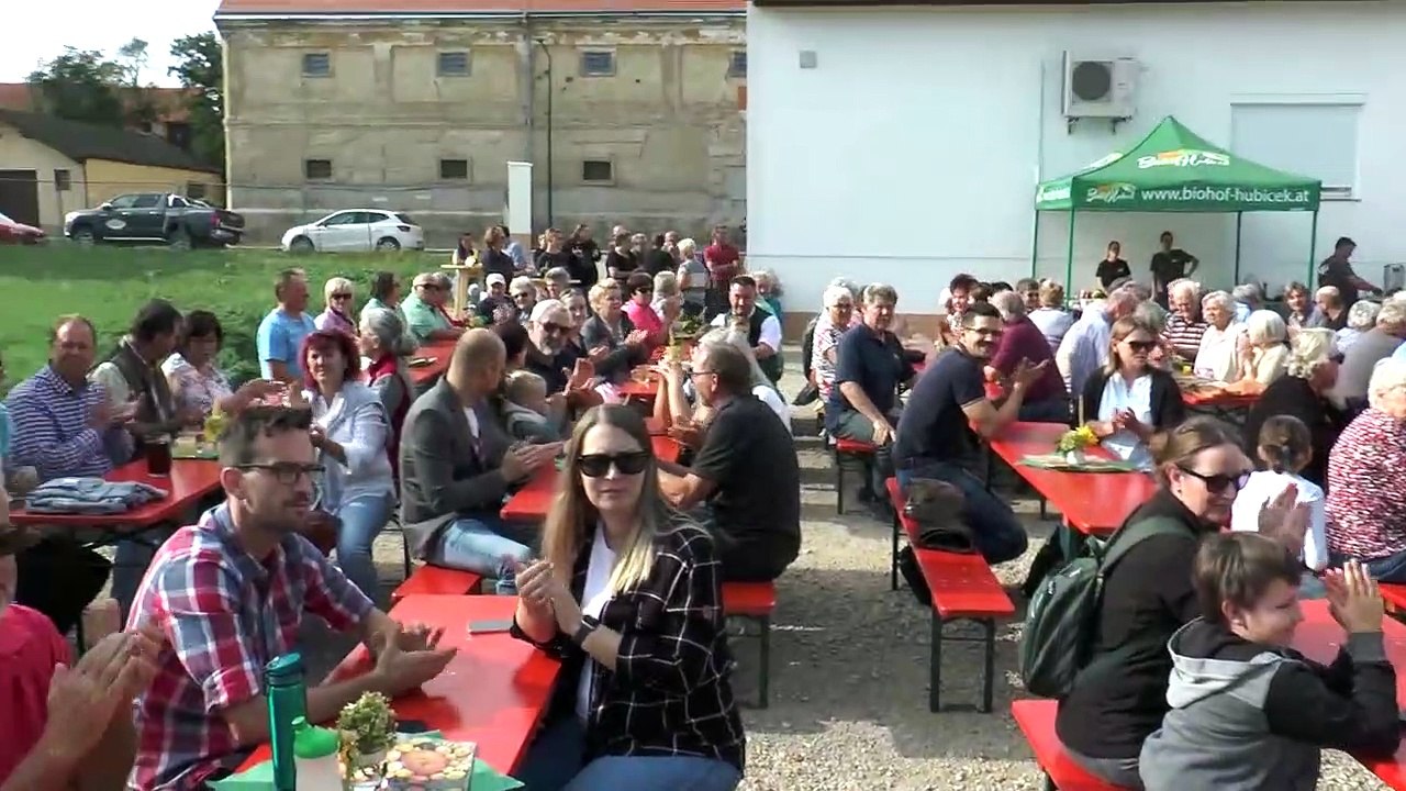 Feierliche Dorfladen Eröffnung Schönkirchen Reyersdorf