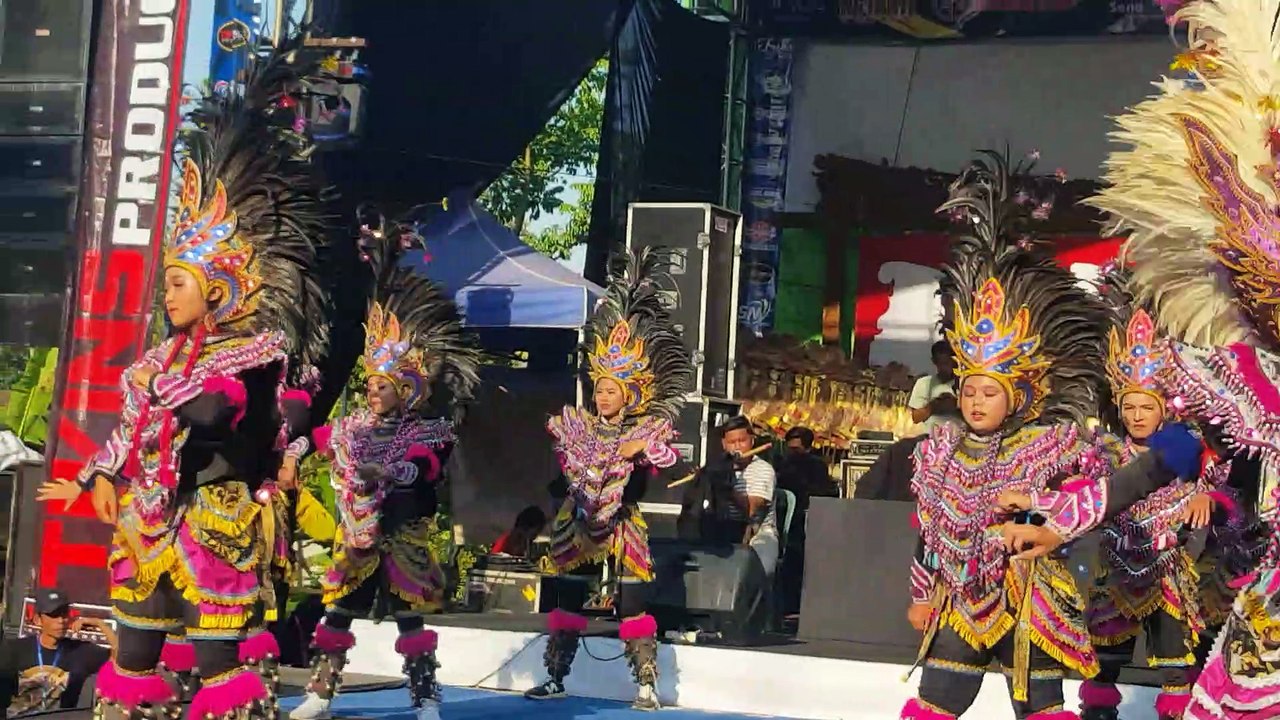 TOPENG IRENG dancer | Reog indonesian