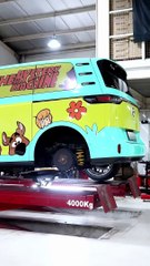 شاحنة فولكس فاجن ID بتصميم وألوان مستوحاة من فيلم سكوبي دو الشهير