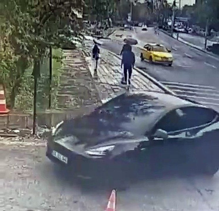 Ankara'da İçişleri Bakanlığı önünde patlama! Bölgede operasyon düzenlendi