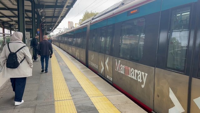 Dengesini kaybeden kadın Marmaray’da raylara düştü
