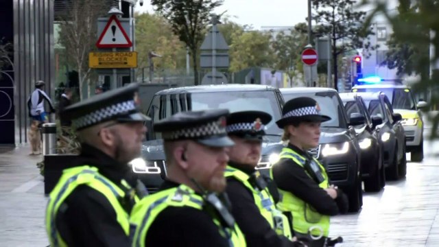 Rishi Sunak heckled as he arrives for BBC interview