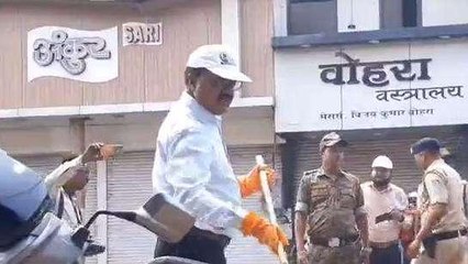 छिंदवाड़ा: स्वच्छता अभियान में जुटे प्रशासनिक अधिकारी,घाटों पर की सफाई