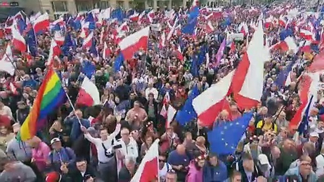 Zwei Wochen vor der Wahl Massenprotest gegen die Regierung in Polen