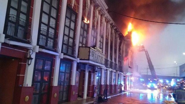 “Vamos a morir, mami, la amo”, el testimonio de una atrapada en la discoteca