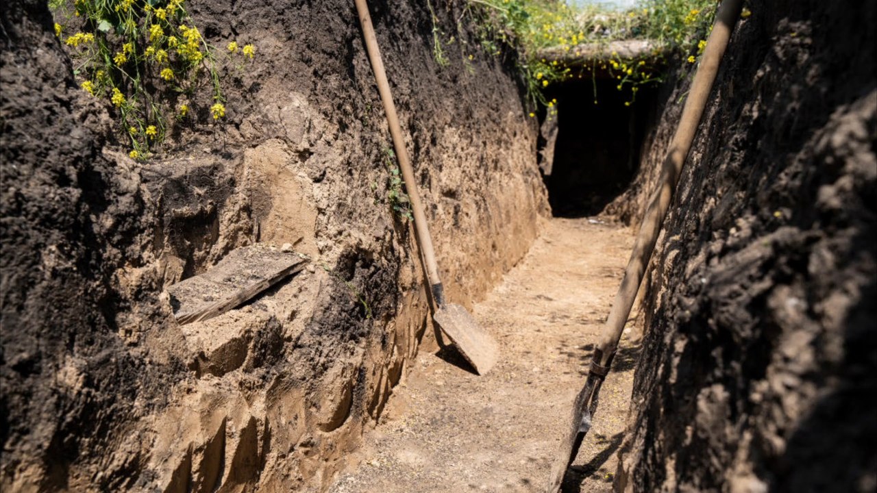 Charkiw: russen bauen "komplexe" bunkeranlagen