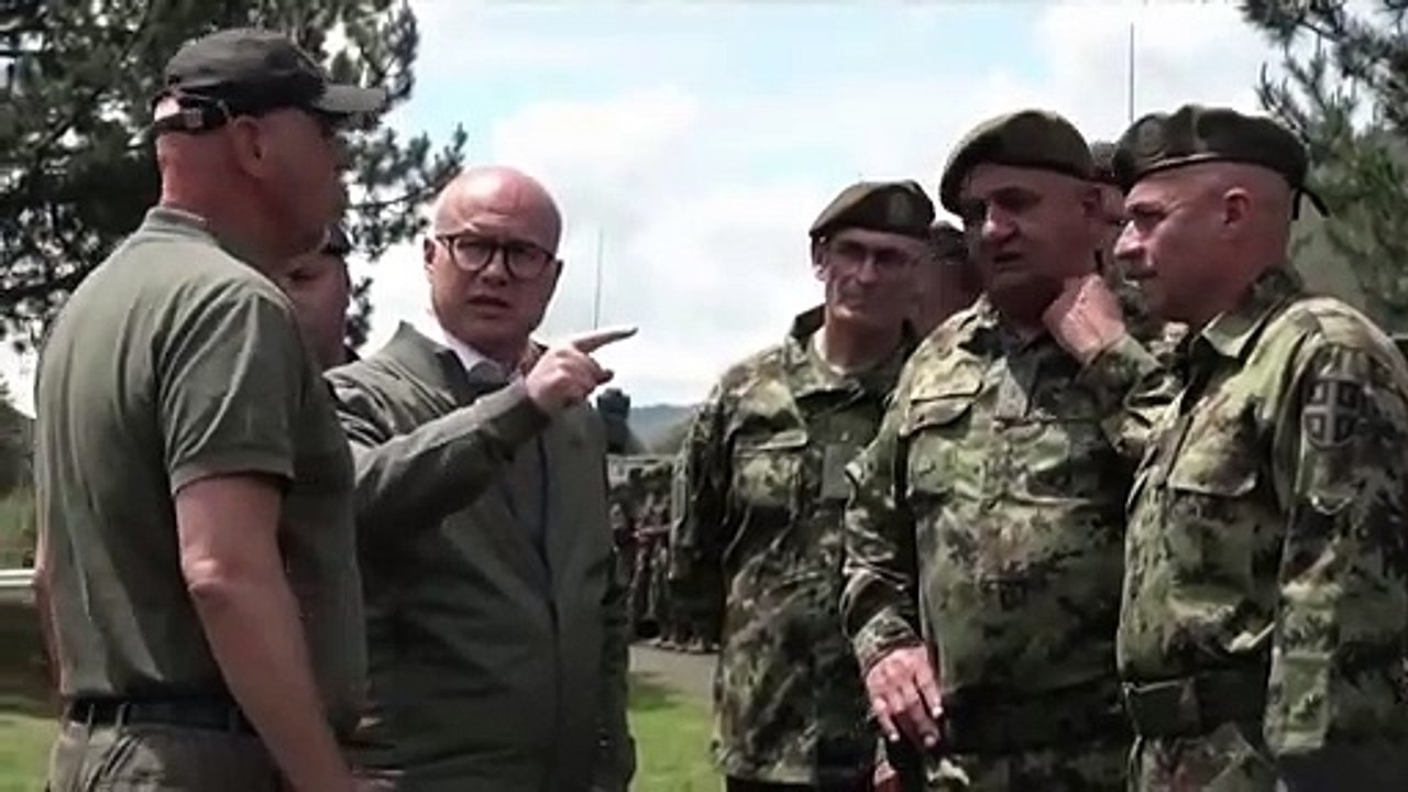 Le président du Kosovo, Osmani, a adressé un message clair à la Serbie, affirmant que « Poutine est derrière tout cela » : nous travaillons avec les forces de l'OTAN