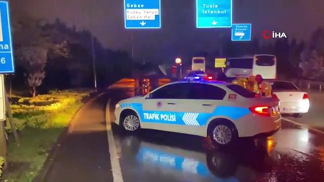 Kocaeli'de Sağanak Yağış Sonucu Cadde ve Sokaklar Sular Altında Kaldı