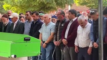 Oğlu ile birlikte üniversite için geliyordu, kazada hayatını kaybetti
