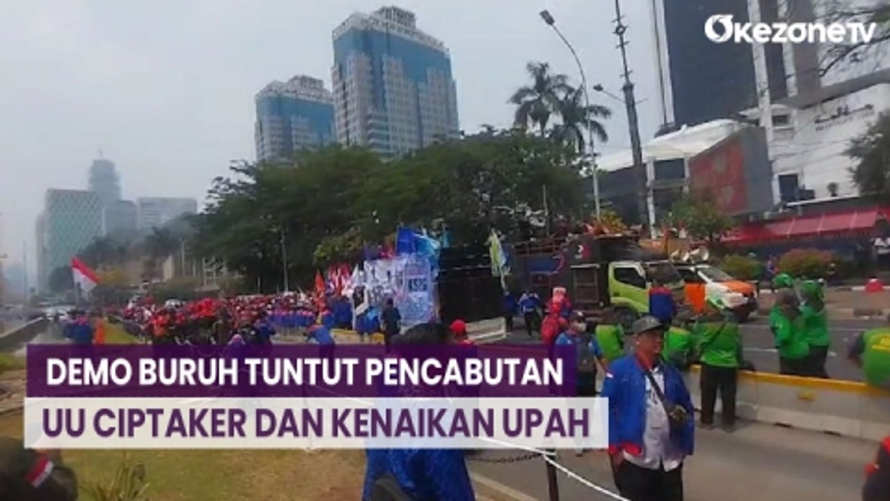 Ribuan Buruh Gelar Demo Tuntut Pencabutan UU Ci...