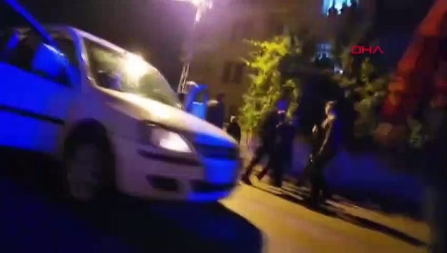 Les hooligans du mariage ont attaqué les équipes qui les avaient prévenus ! 4 policiers ont été blessés, 7 personnes ont été arrêtées