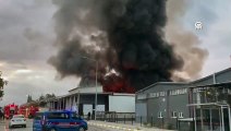 Tekstil fabrikasında dev yangın