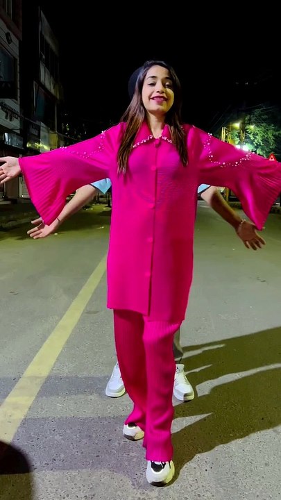 Kulhad Pizza Couple का सुसाइड न्यूज के दौरान सड़क पर रोमांस करते वीडियो आया सामने, दिखे बेहद क्यूट