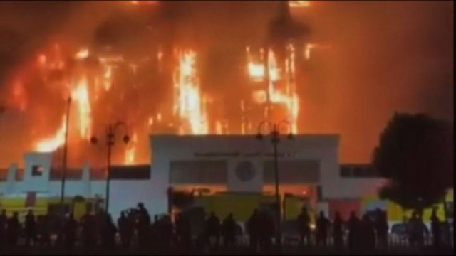 Egitto, enorme incendio in direzione sicurezza sul Canale Suez