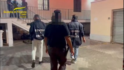 Arrestati 16 appartenenti alla "Società foggiana" per droga e armi