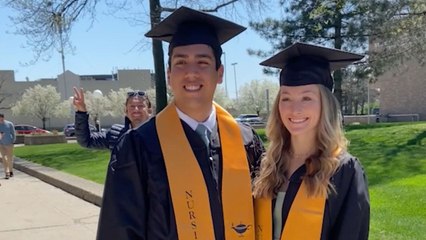 Hermano Vuela Desde Chile Para Sorprender A Su Hermano Después De Ocho Años En Su Graduación