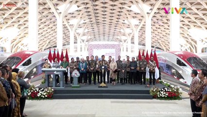 TOK! Jokowi Resmikan Kereta Cepat 'Whoosh'