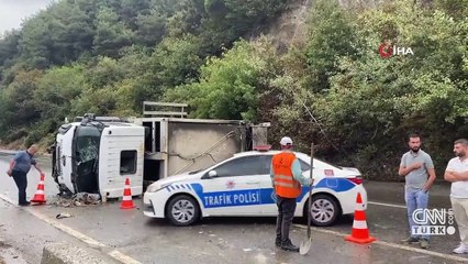 Sakarya’da zincirleme kaza: İki istikamette de yol trafiğe kapatıldı