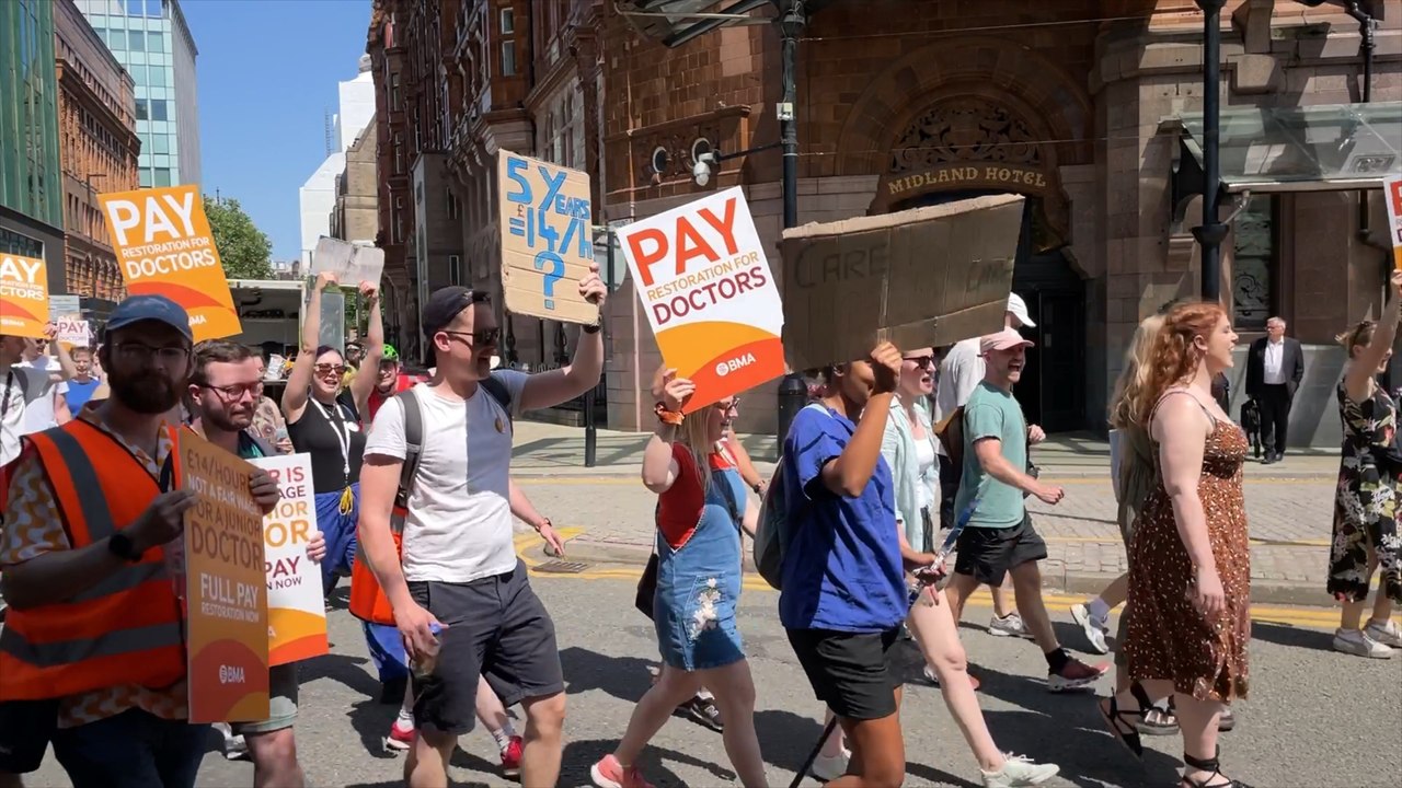 NHS Doctor strikes: Mancunians share their views on the ongoing junior doctor & consultant strikes